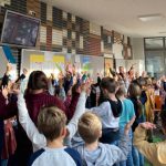 Schüler feiern Weihnachtsgottesdienst