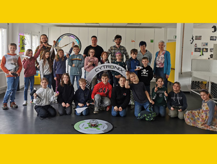 Drohnen-Workshop -Klasse 4 besucht Z-Lab